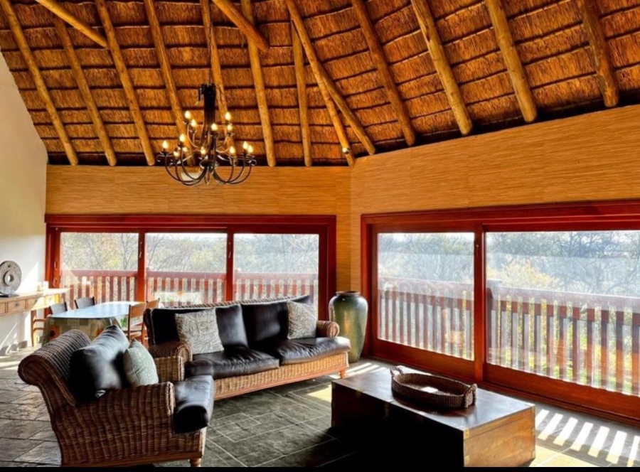 4 Bedroom Property for Sale in Boschenvaal River Front Lodges Free State